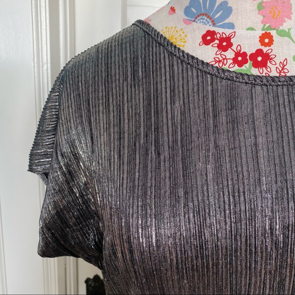 Silver Ribbed Tee - Picture 2 of 4